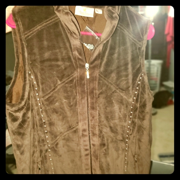 NWOT Quaker factory chocolate velour zipup vest - Picture 1 of 5